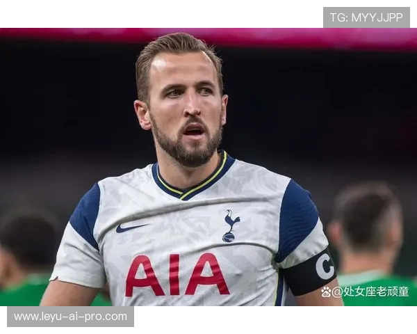 哈里·凯恩与莱万巅峰期对比：全能中锋与终结机器的差异解析