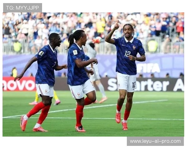 世界杯32强赛法国完胜瑞典：三球大胜锁定晋级席位